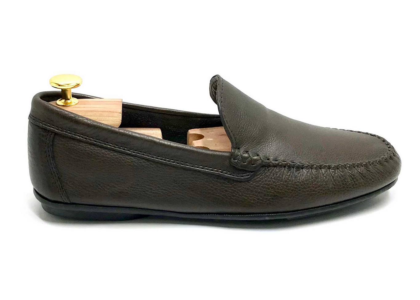 Comfort Loafer with rubber Bottom in dark Brown hammered leather
